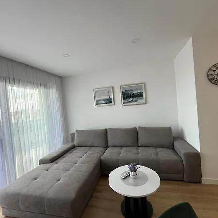 Apartament Ema *